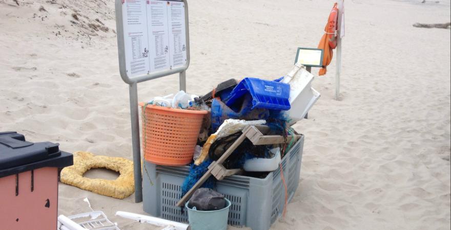 Populære skraldekasser på kommunens strande igen i år